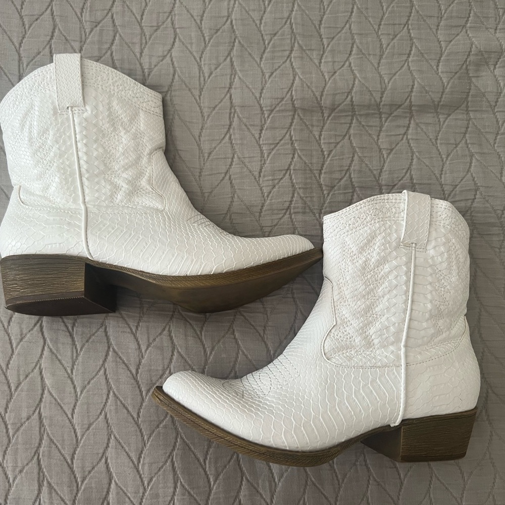 Matisse Western Booties